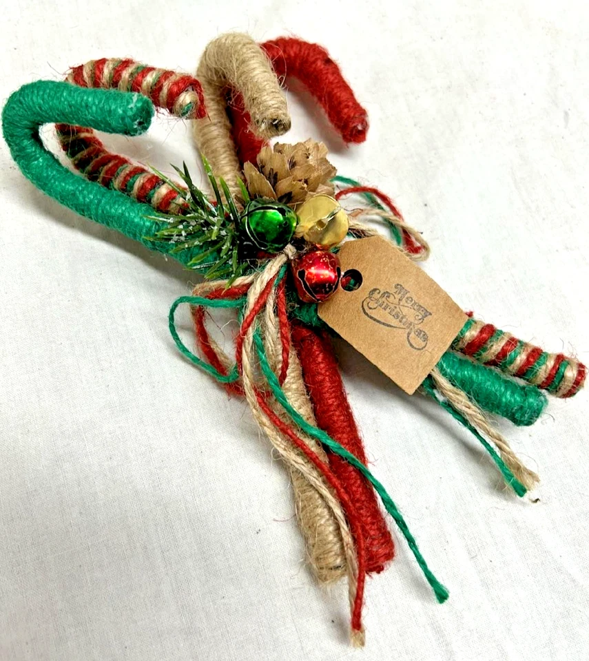 Bastones de caramelo envueltos en gemelos primitivos/rojo-verde-cordel de yute/campanas/navidad Foto 2 de 2