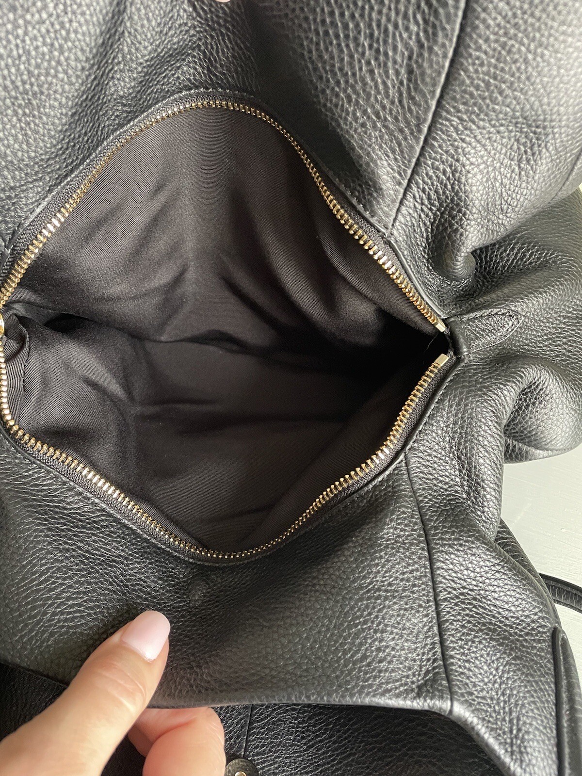 Authentic Coach Medium Bag - image 4