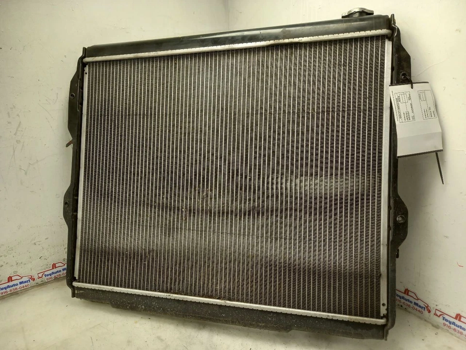 00 01 02 03 04 RADIADOR TOYOTA TUNDRA 3.4L 5VZFE Foto 2 de 4