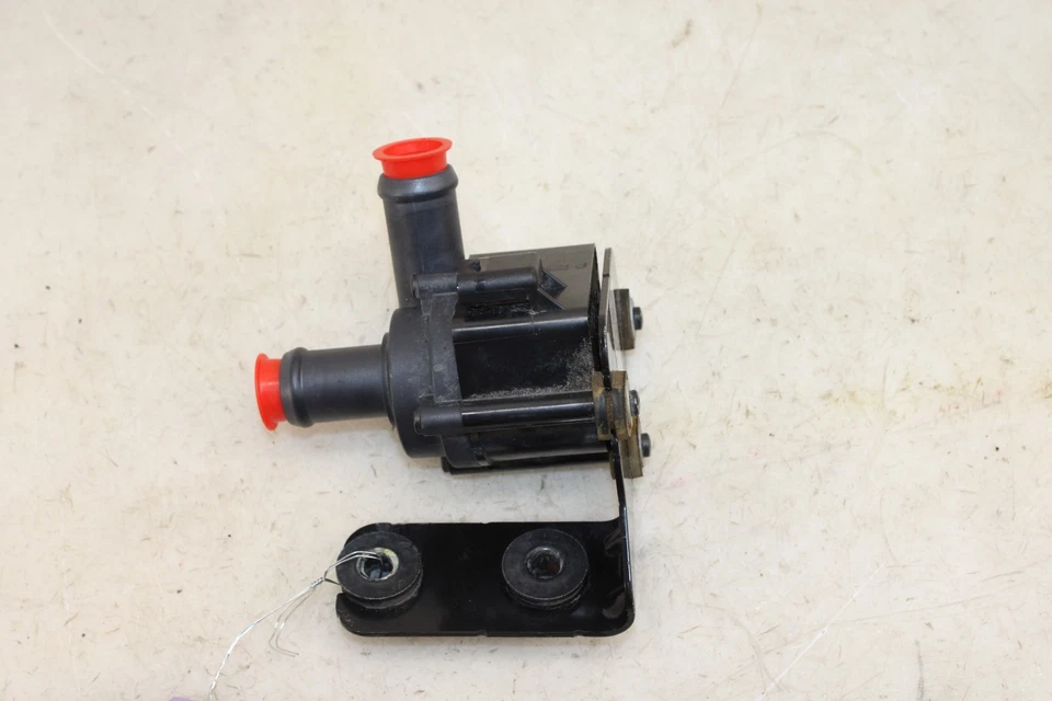 2012-2019 Fiat 500 Auxiliary Water Pump 4893136AB OEM ML25 - Image 4 of 4