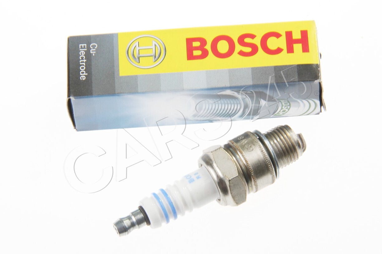 NEW BOSCH Spark Plug Fits PEUGEOT MOTORCYCLES KTM MOTORCYCLES UAZ 101 103 M46