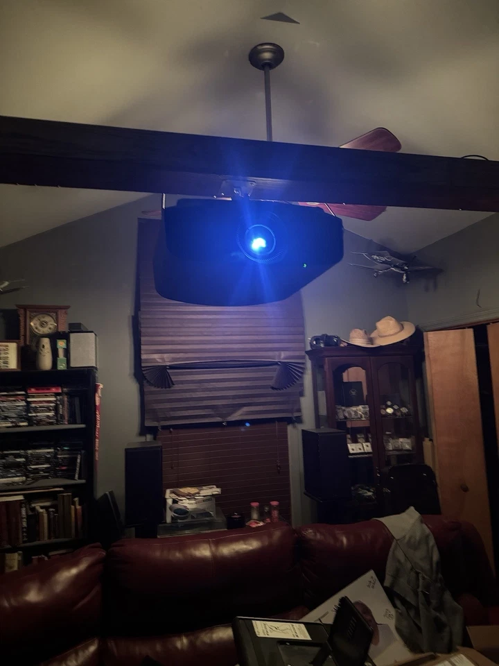 Sony VPL-VW285ES 4k HDR Home Theater Projector - Image 2 of 2