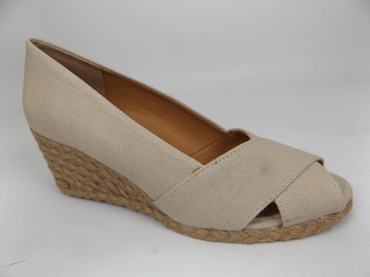 Adrienne vittadini bailee wedge pump sale