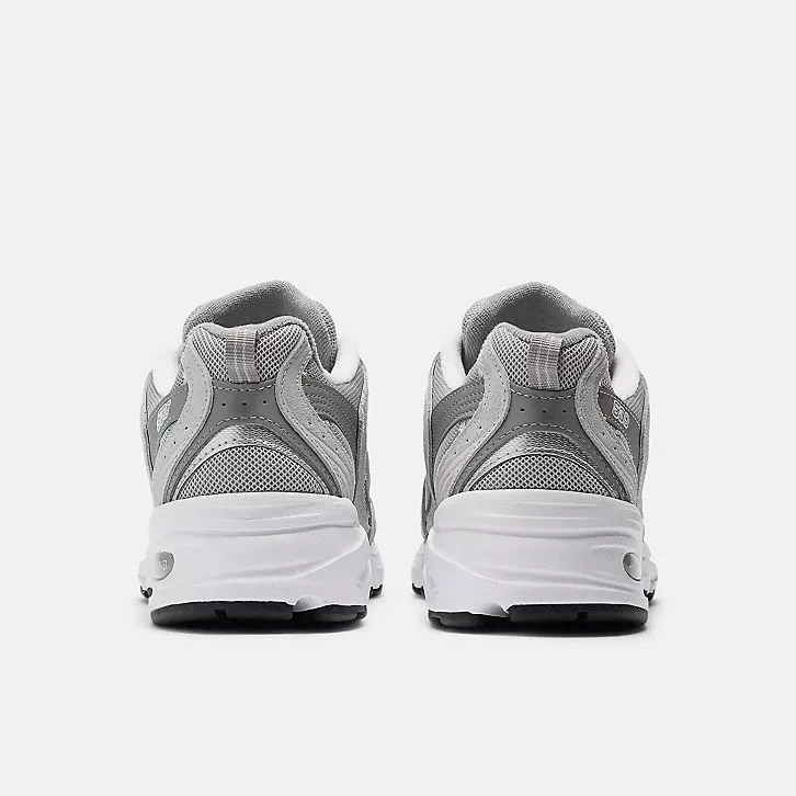 Zapatillas New Balance 530 Raincloud Sombra Gris Metálico Plateado Talla UK 7