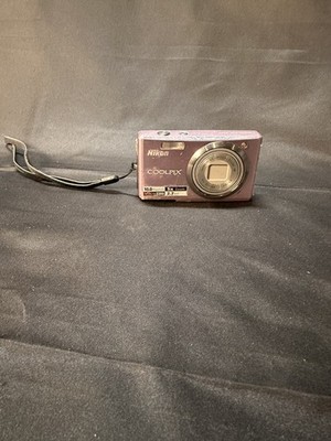 Nikon COOLPIX S550 10MP Digital Compact Camera - for parts UNTESTED 