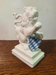 ニュンヘンブルグ Nymphenburg 置物 ライオン 陶器 フィギュリン Nymphenburg Lion | eBay