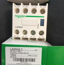 1PC NEW Schneider Auxiliary Contact Module LADN22C LADN22 2NO2NC #YY