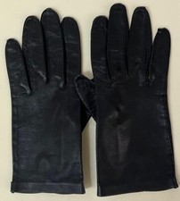 Vintage Black Soft Leather Gloves With Button. Size 6. New - never worn.