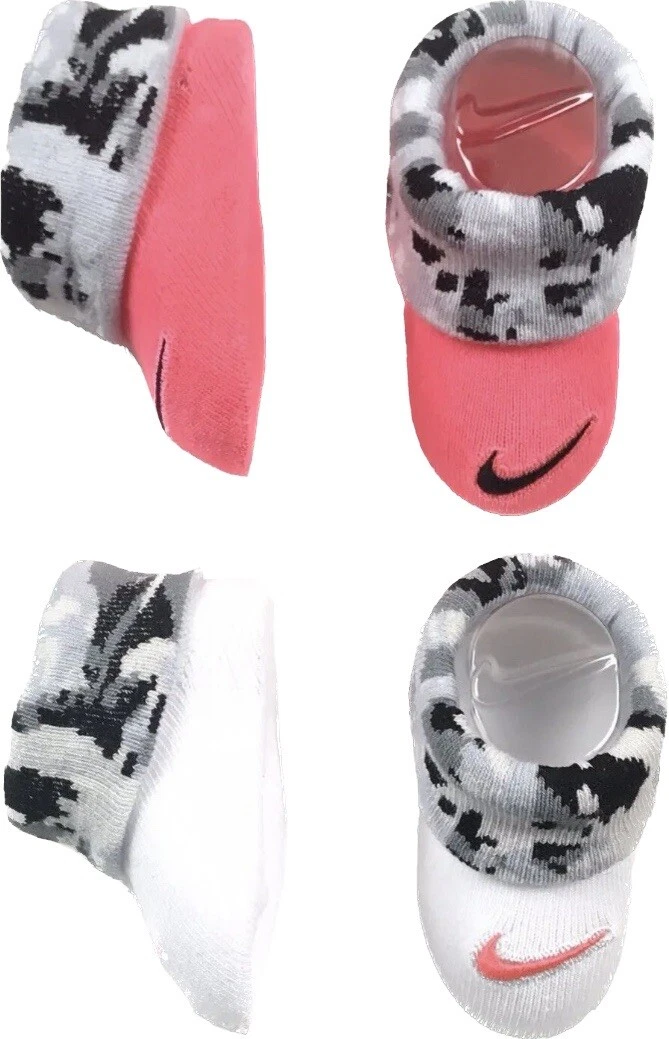 Nike Baby 2 Pk White Pink Ankle Cotton Swoosh Logo Camouflage Booties Set 0-6 MO
Opens in a new wind