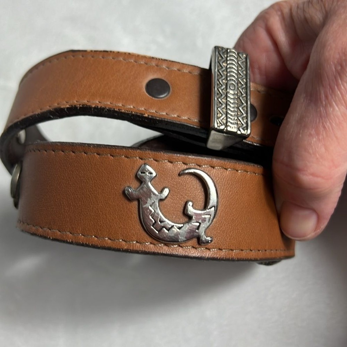 Southwestern Brown Leather Silvertone Buckle Concho Belt 28  display picture 1