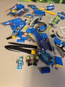 Lego 7067 Alien Conquest Jet-Copter Encounter  Retired 100% Complete 2011