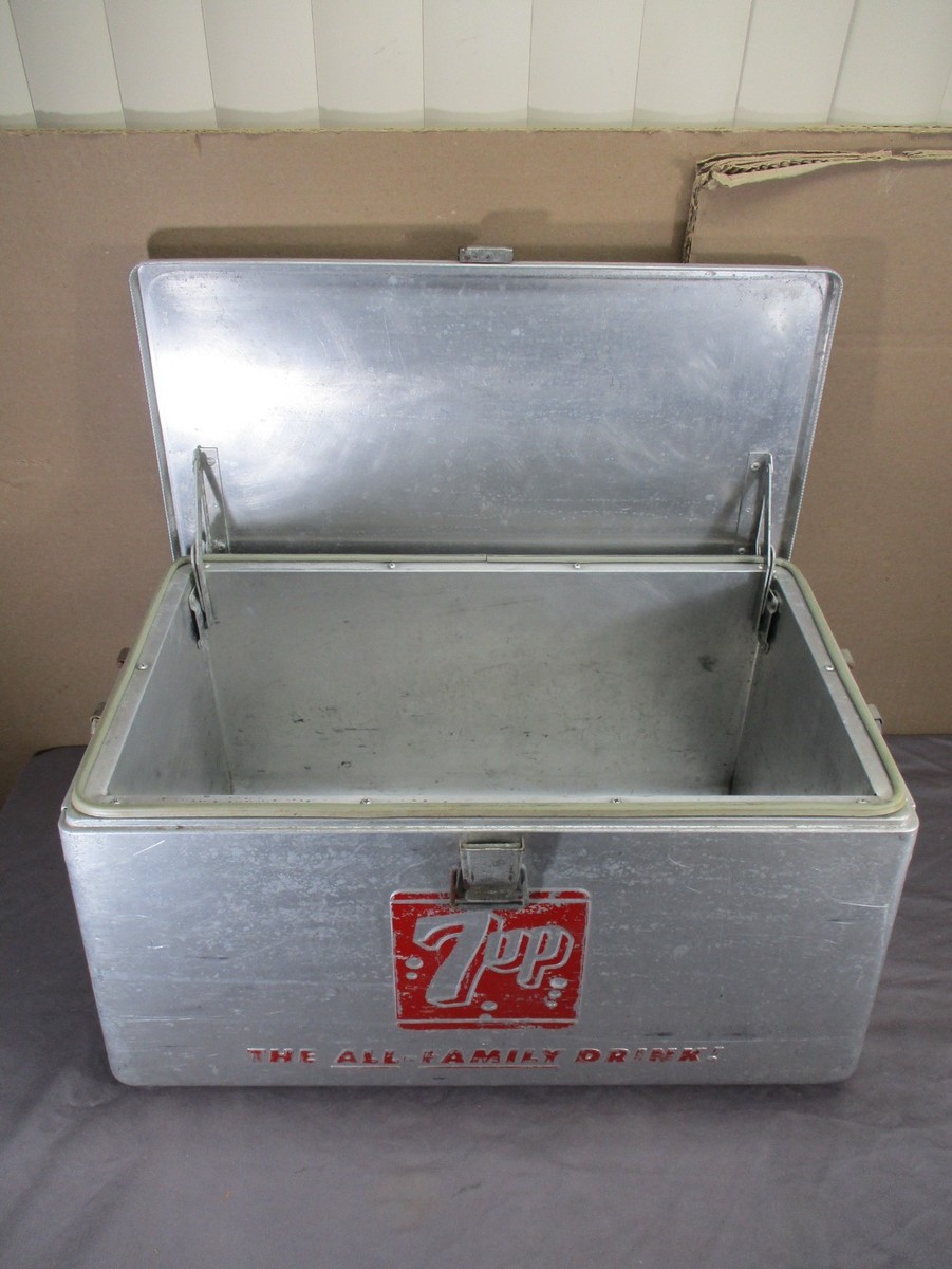 Vintage Original 7 UP Soda Pop Bubbles Aluminum Picnic Cooler Ice