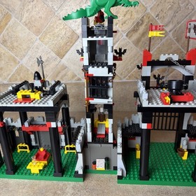LEGO 6097 Fright Knights: Night Lord&rsquo;s Castle Missing Few Pieces No Box