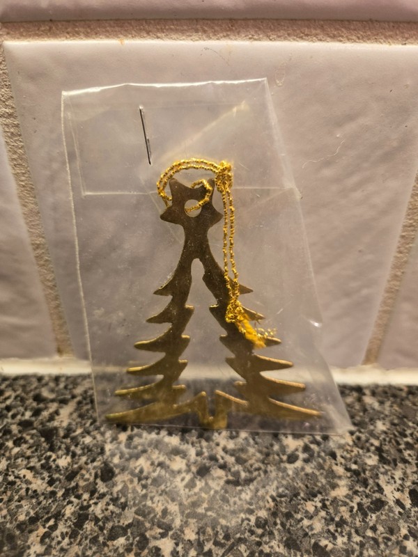 VTG BRONNER'S FLAT GOLD METAL CHRISTMAS TREE - NEW - Sealed in Original Package