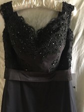 LIPOSA NWT womens BLACK BEADED GOWN WITH LACE TRAIN   size Small Tall