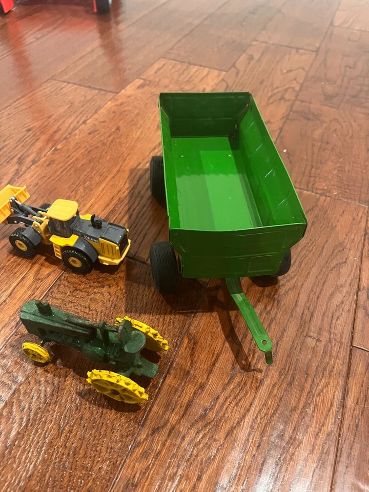 Lote de juguetes vintage John Deere verde y amarillo - tractor de hierro fundido, cargador de ruedas - tomy, Foto 3 de 4