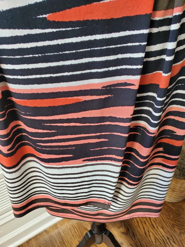 Max & Cleo Striped Polyester V-Neck Short Sleeve Knee Length Wrap Dress Size M - Image 4 of 4