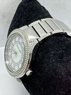 New Michael Kors Silver Watch MK3311 Michael Kors Kerry MK3311 Ladies Quartz Watch for sale  main image 3