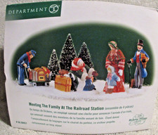 Dept 56 1999 "Meeting Family At The Railroad Set Station" NIP Free Shipping