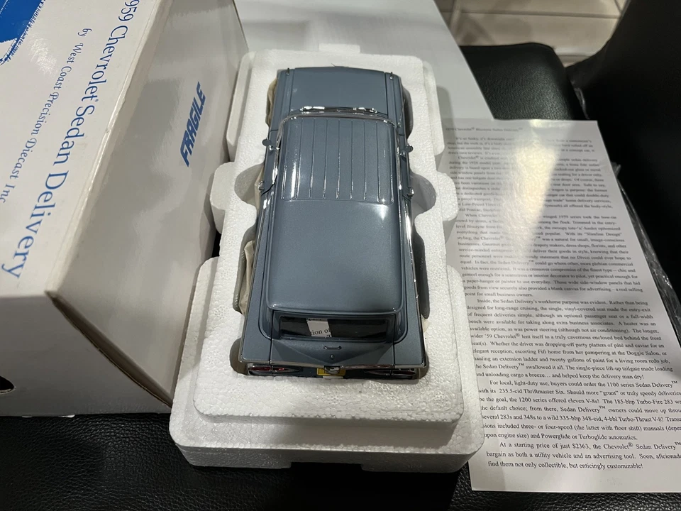 WEST COAST PRECISION DIE CAST: 1961 CHEVROLET SEDAN DELIVERY, BLUE,  1/24. - Image 3 of 4