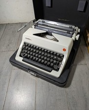 Vintage 1971 Olympia SM9 Typewriter in Case - Excellent thumbnail