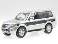 Mitsubishi Pajero 4WD 2010 Beige GrüN Modellauto F43-076 First43 1:43