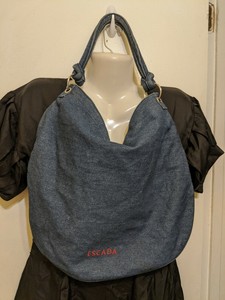 grey suede hobo bolsa