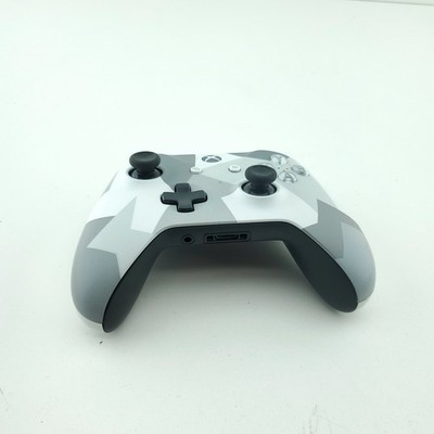 Microsoft 1708 Wireless Gaming Controller For Xbox One, Series S|X, PC