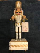 Wooden Christmas Nutcracker w/musical base,14"GOLD WHITE SOLDIER W/DRUMS NWT
