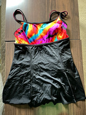 Womens SwimDress Size 16 C Cup Black Abstract Multicolor Swimsuit One Piece