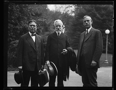 Photo:[William E. Borah, Henry Cabot Lodge and unidentified]