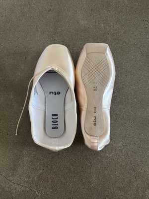 Bloch Etu Pointe Shoes, Pink Satin, Size 4.5 XX