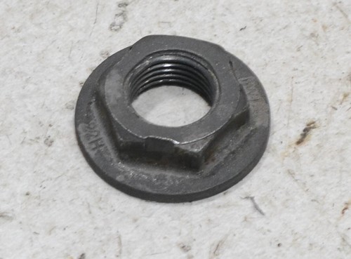 VW Lupo 6X Bj 00 24er Mutter Befestigung Lenkrad #98902-F300