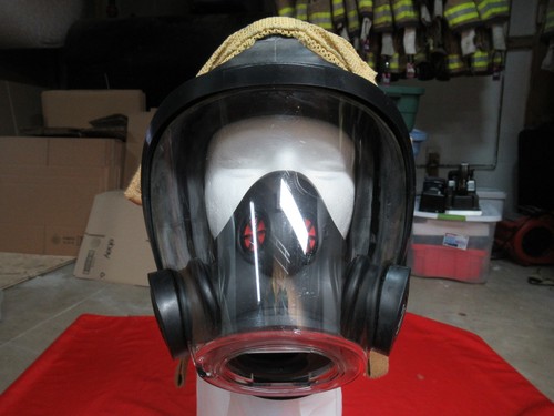 Scott AV-3000 HT Fire Fighter SCBA Mask  Medium 5 POINT W/KEVLAR NETTING NET