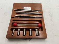 du Mont "Minuteman" No. 00 11101 Broach Set w/Wooden Case USA