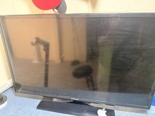 Samsung UN32EH4003F 32" LED TV w/Remote Stand 720p HDMI-A/V Tested