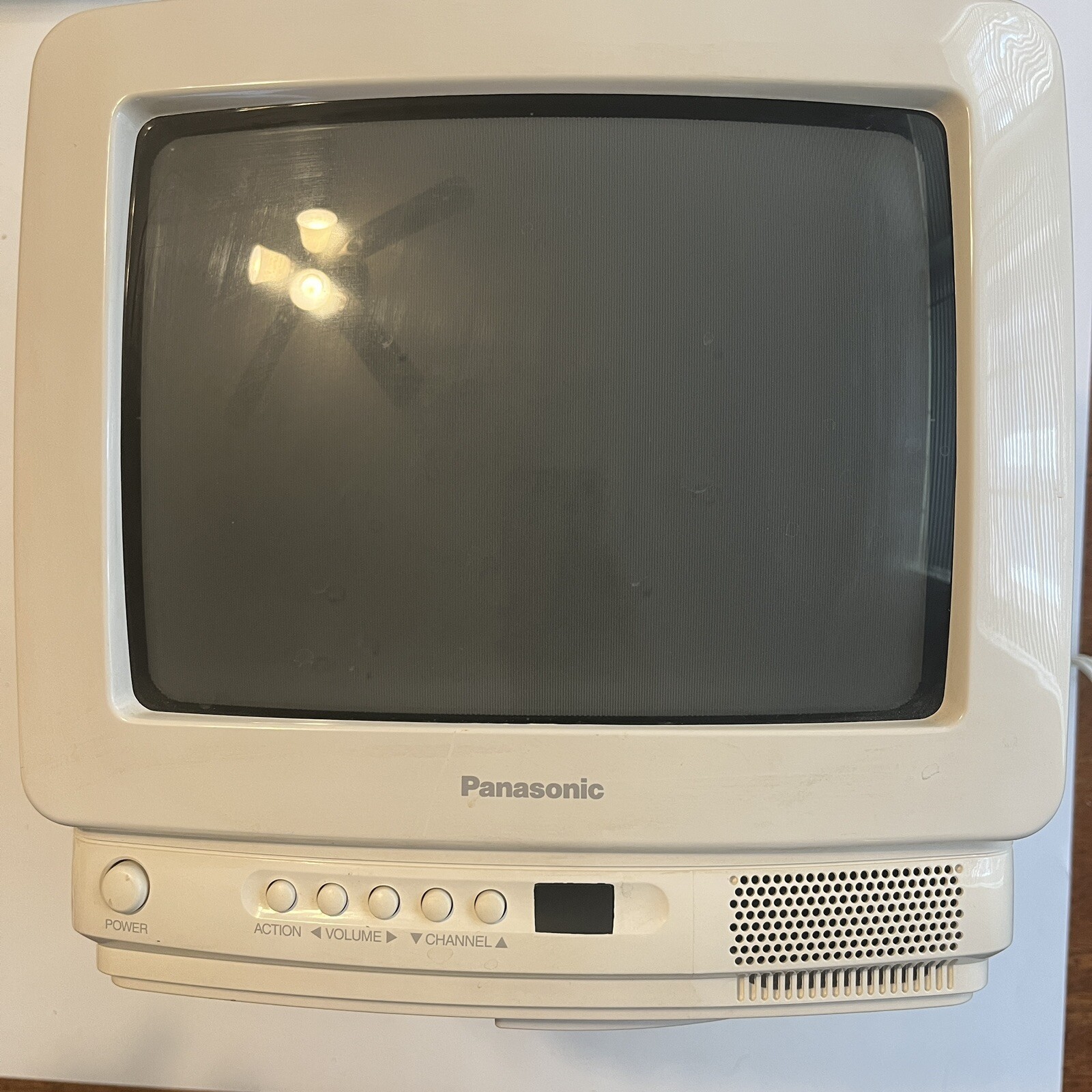 Panasonic Color TV CT9R10T w/Remote, Swivel Base Retro Gaming 9