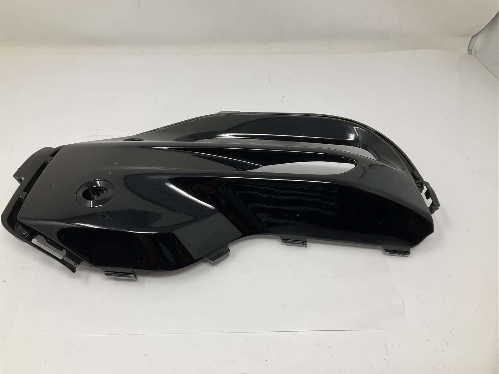 BMW X5 AIR INTAKE COVER GRILLE RIGHT DRIVER 2019 2020 2021 5111  