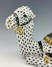 🦋 MINT HEREND Large 9.5” CAMEL  Classic Kingdom Black Fishnet Figurine