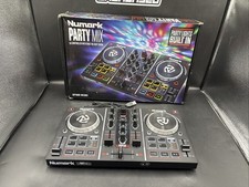 Numark Party Mix DJ Controller mit integriert...