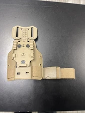 Safariland Model 6004-25 Single Strap Leg Shroud w/ Drop Flex Adapter (DFA) FDE