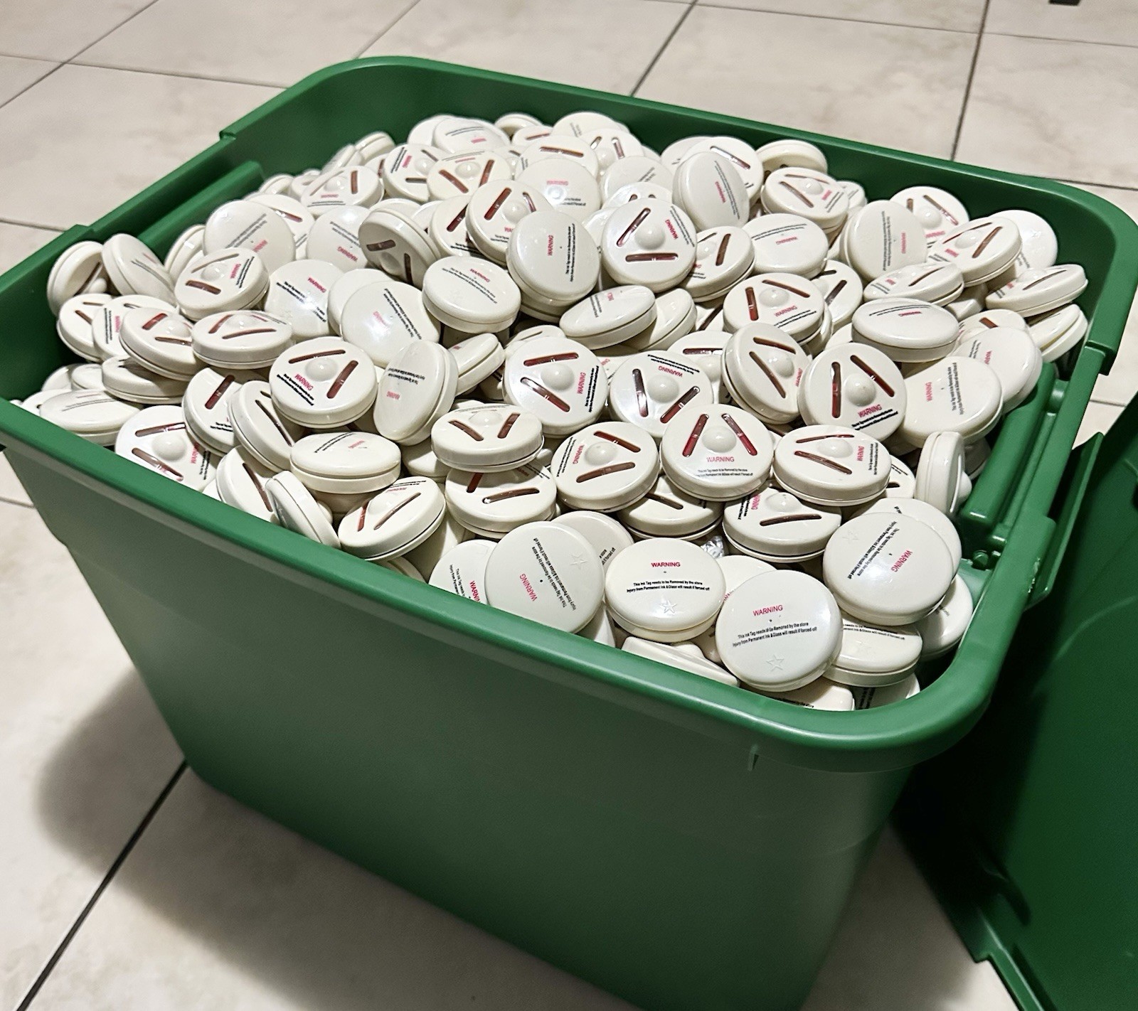 Lot Of 100 Security Ink Clothing Tags Anti-Theft Pins for Retail Store Tested