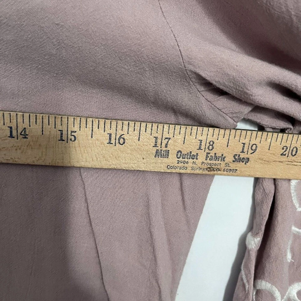 Vestido para mujer Anthropologie Monoreno mezcla de lino pequeño malva bordado Foto 4 de 4