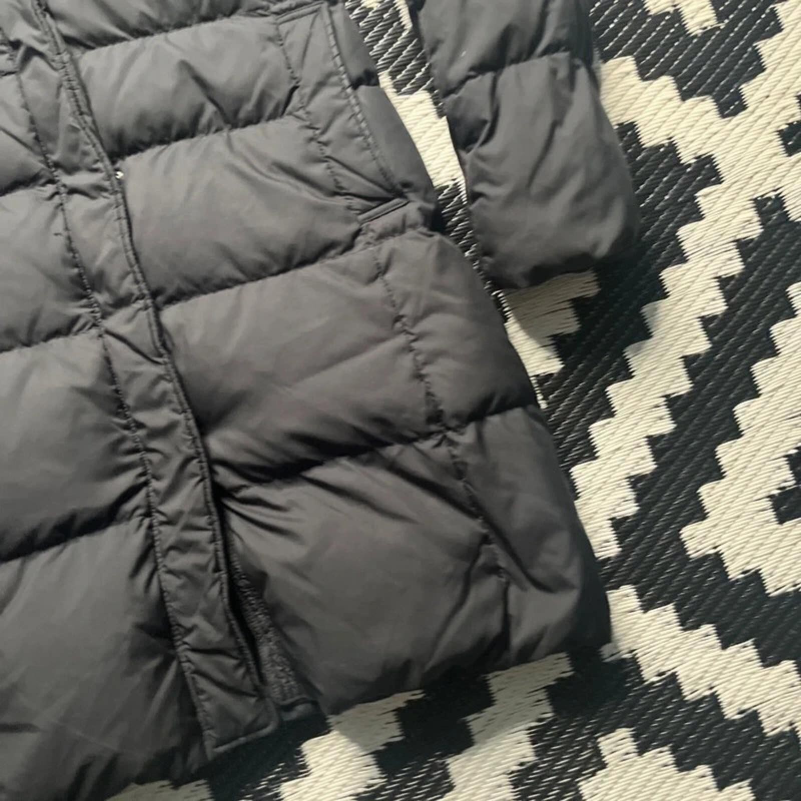 Vintage Uniqlo Women’s 100% down/Feather Puffer Jacket | S image 3