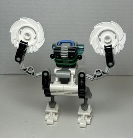 LEGO Bionicle LOT of 8 &ndash; Read Desc