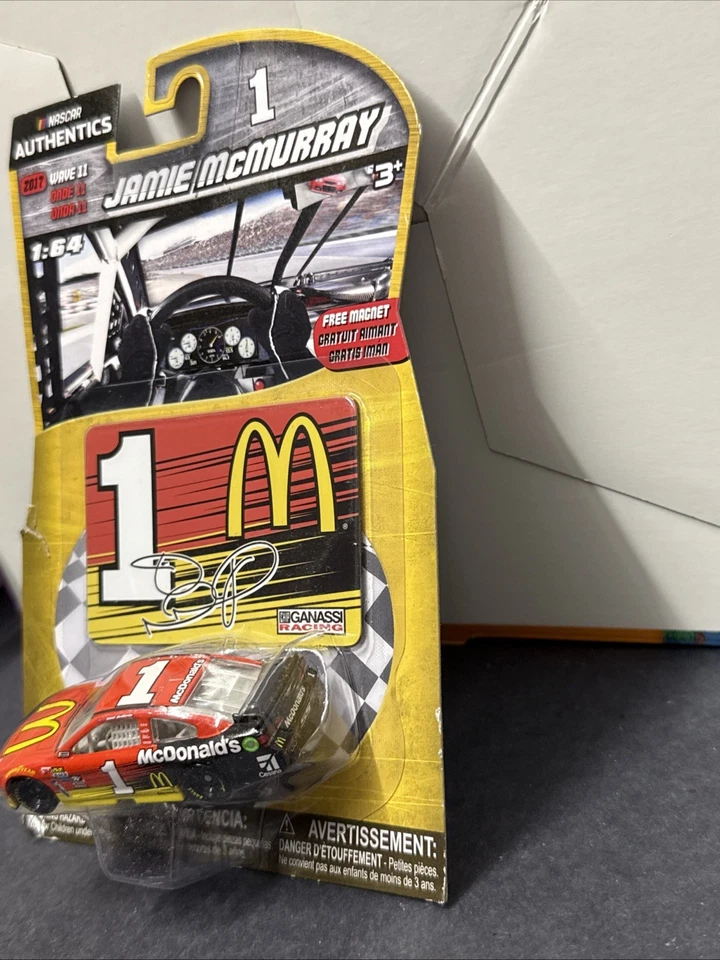 Jamie McMurray #1 McDonald’s NASCAR Authentics 2017 Wave 11 1/64 NUEVO Raro Foto 3 de 4