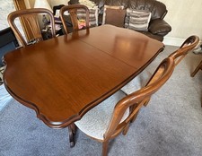 Rossmore  Extendable Dining Table/display Unit In Cherry Wood