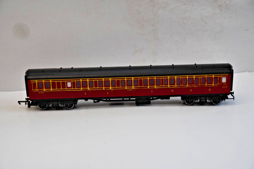 Hornby Tri-Ang LMS Maroon Coach No: 2640 1st & 3rd Coach | Condition: Used