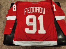 Signed SERGEI FEDOROV Red Wings Jersey HOF 15 Reebok AUTO JSA COA Medium Detroit