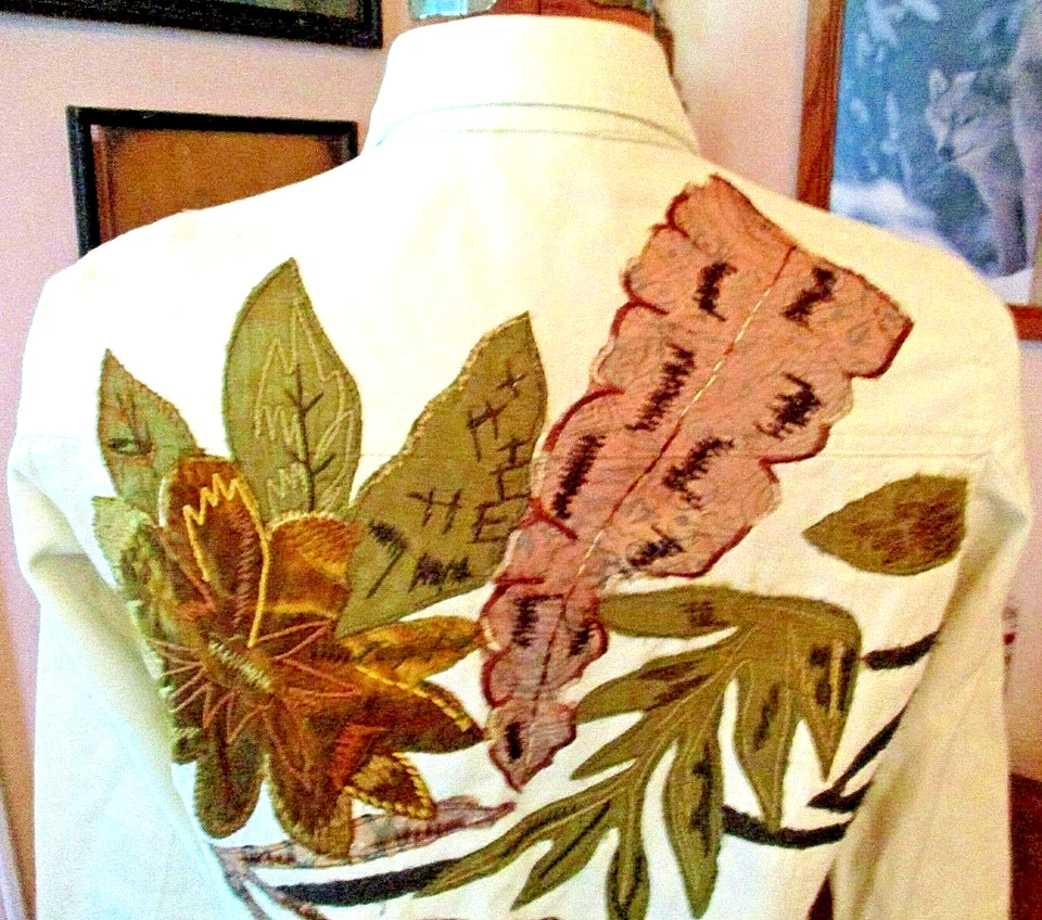 奶油 LAURA ASHLEY PETITE 花卉刺绣牛仔纽扣夹克/小号 S 码 — 第 4/4 张图片